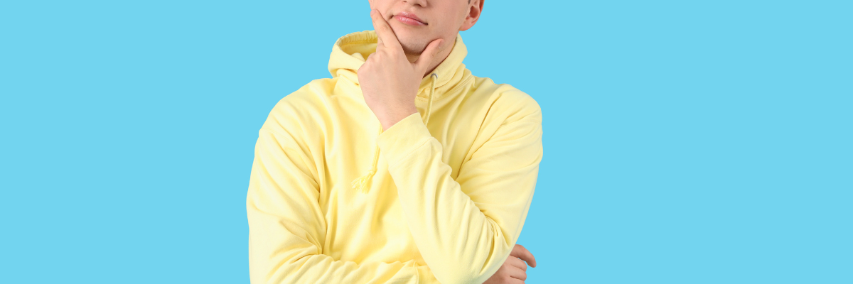 Personne qui s’interroge pour comprendre pourquoi faire du marketing digital